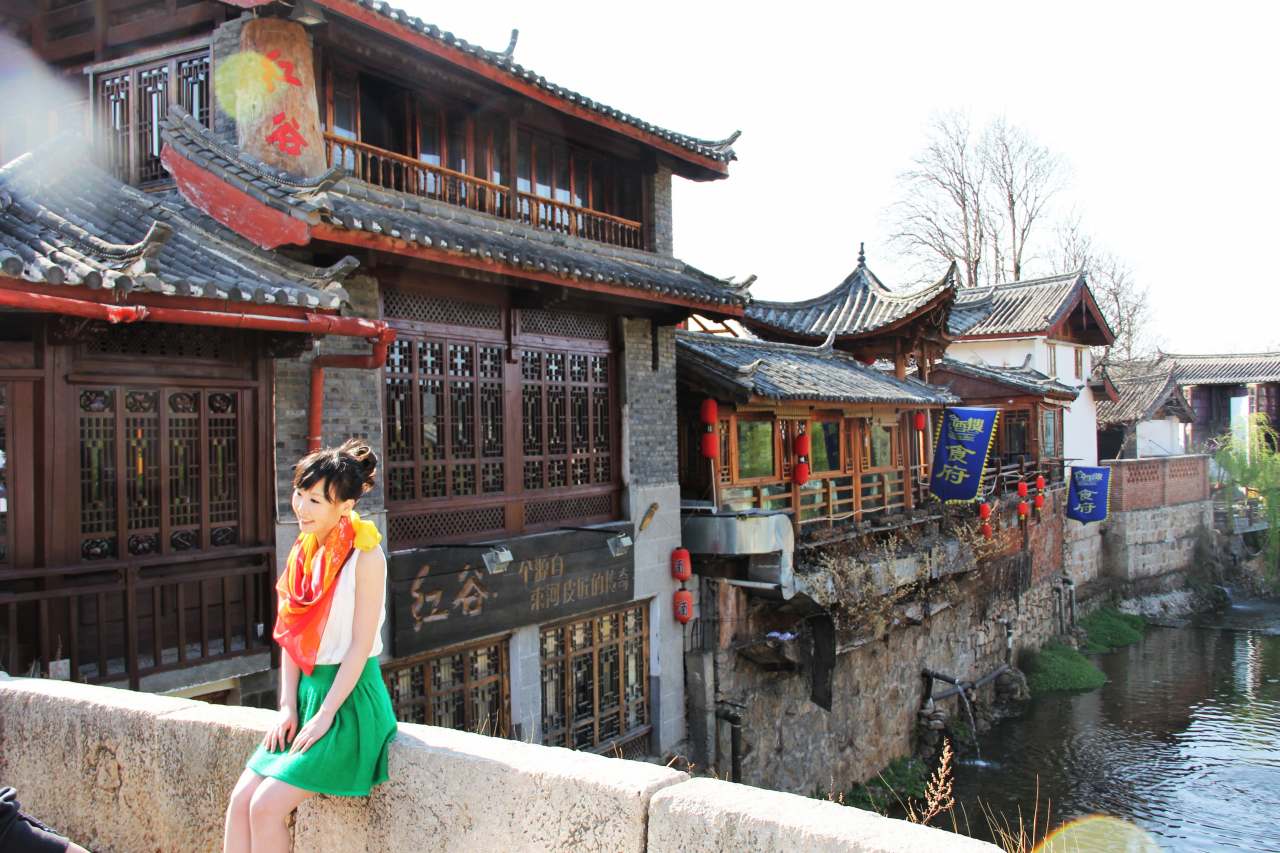 雲南省・麗江でおすすめの観光地、束河古鎮で美女発見
