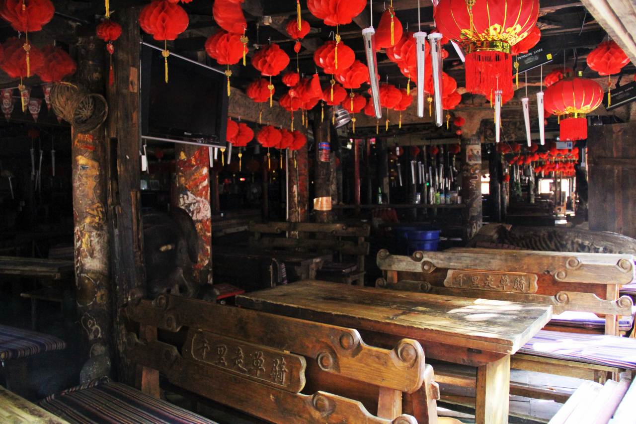 雲南省・麗江古城 オシャレな店内