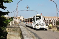 カルカッソンヌの観光列車の絶景、フランスの観光スポット