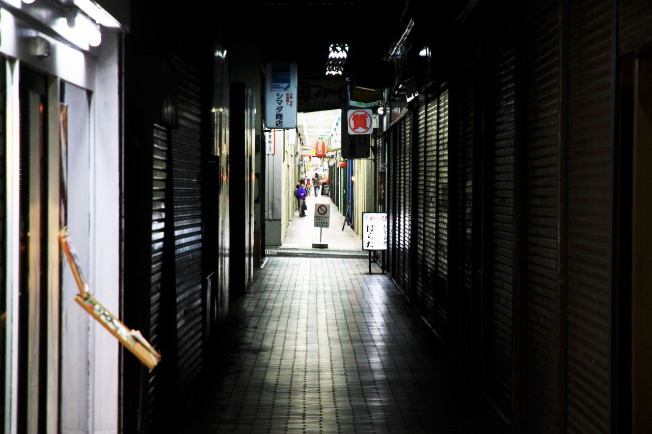 神戸・元町高架下商店街の夜景
